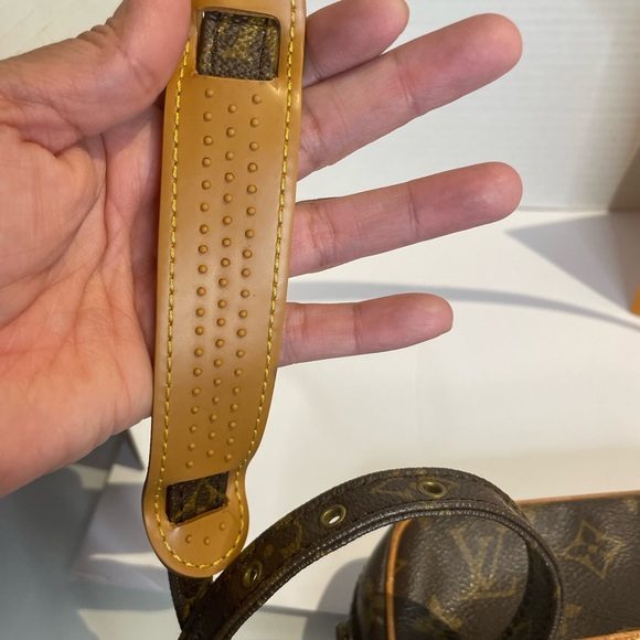 Louis Vuitton Monogram Danube Crossbody Bag Vintage - Picture 5 of 17
